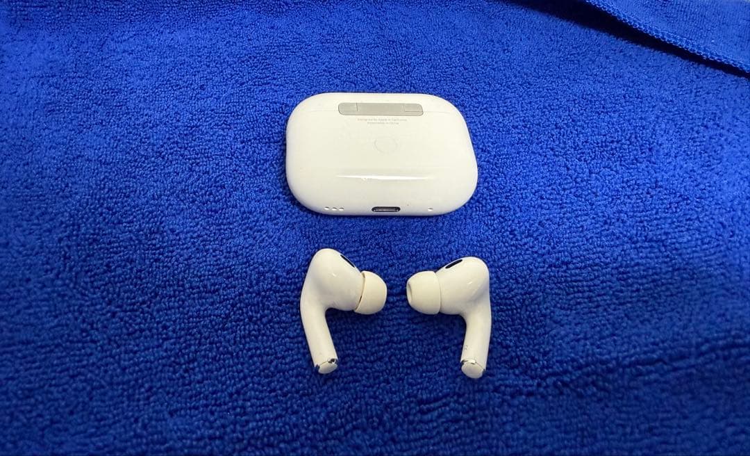 Apple AirPods Pro2 本体 ホワイト Lightningケーブル
