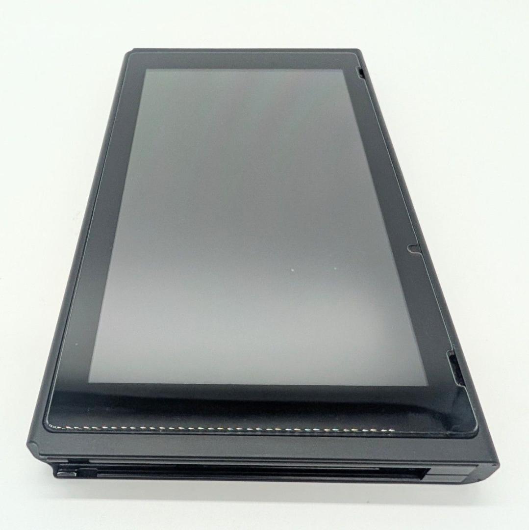 【美品】Nintendo Switch 本体のみ 2018年