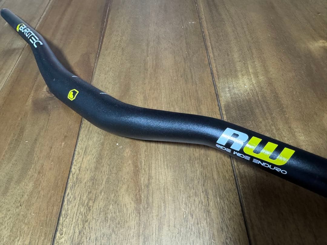 BURGTEC MTB ハンドル 780mm