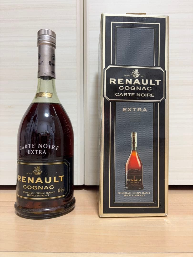 未開栓ルノーコニャックカルトノワール エクストラ古酒ブランデー