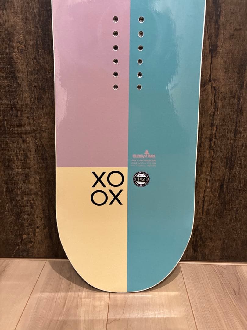 美品 ROXY XOXO 142cm ロキシー スノーボード 板 ボード