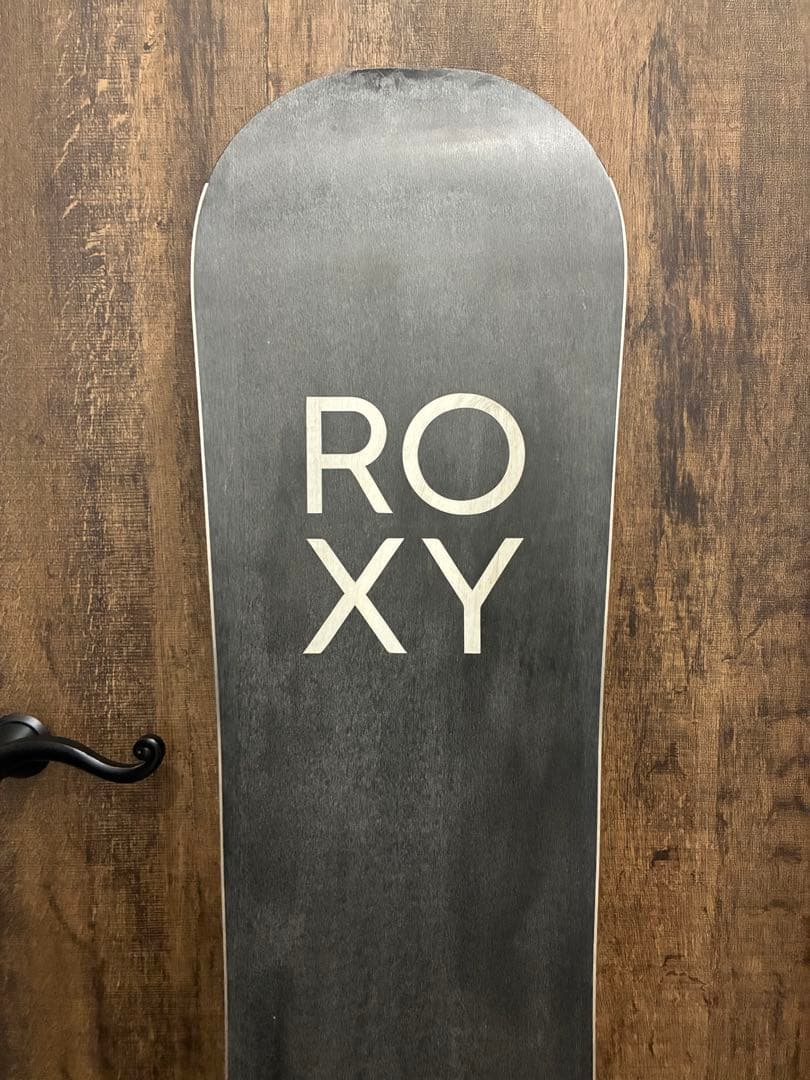美品 ROXY XOXO 142cm ロキシー スノーボード 板 ボード