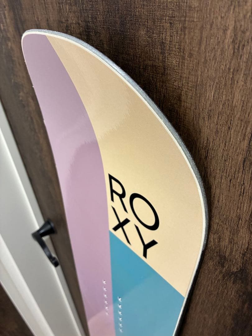 美品 ROXY XOXO 142cm ロキシー スノーボード 板 ボード