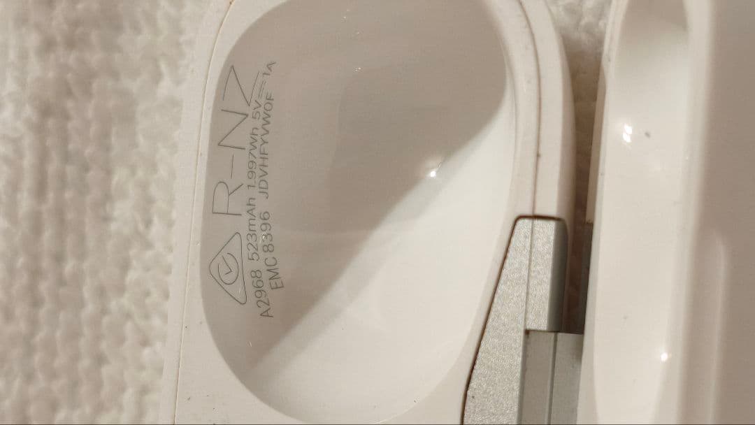 良品★Apple Airpods Pro 第2世代　USB　C-type保証付き