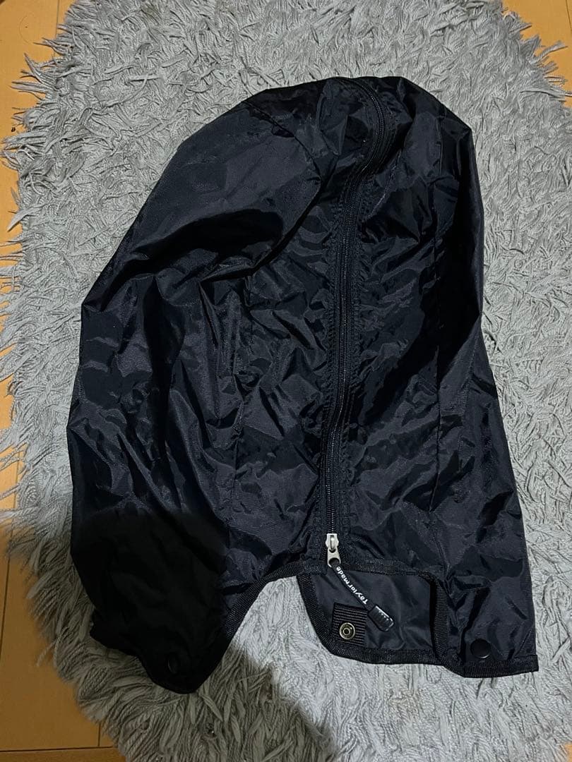 テーラーメイド　キャディバッグ　スタンド型　フードカバーあり