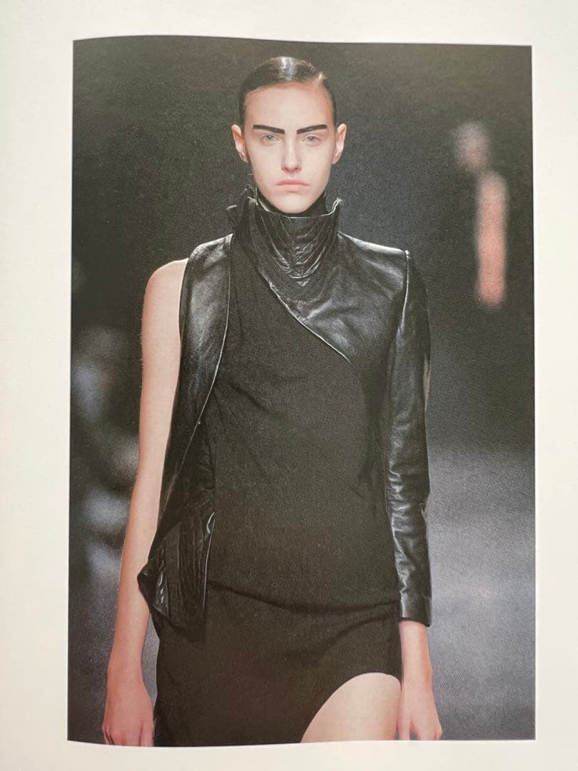 ANN DEMEULEMEESTER 作品集