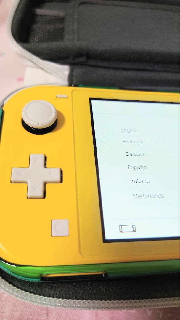 【箱無し・本体初期化済み】Nintendo Switch Lite イエロー
