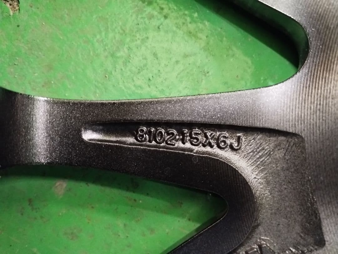 アルミ 15インチ PCD100　プリウス、シエンタ、カローラなど