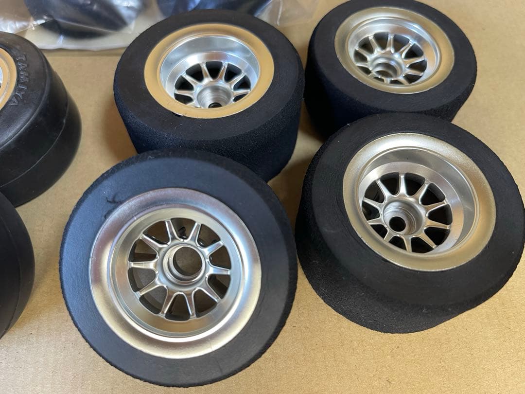 タミヤ　1／10 メルセデス　シャーシキット　未組立　スペアタイヤ付