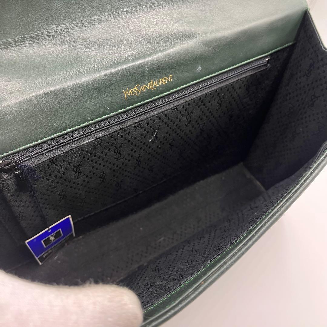 【美品】イヴ・サンローラン　クラッチバッグ　パイソン　マルチカラー　グリーン