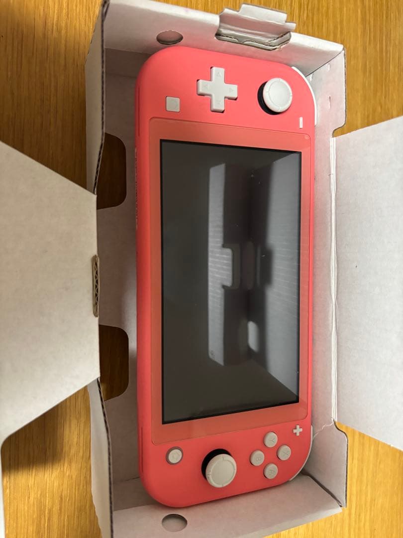 Nintendo Switch s e a  Switch Lite