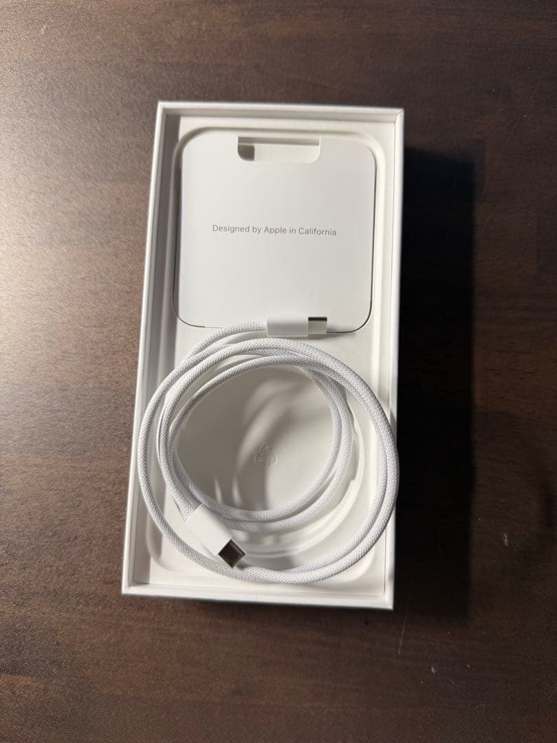 【極美品】iPhone 15 Pro Max ブラックチタニウム