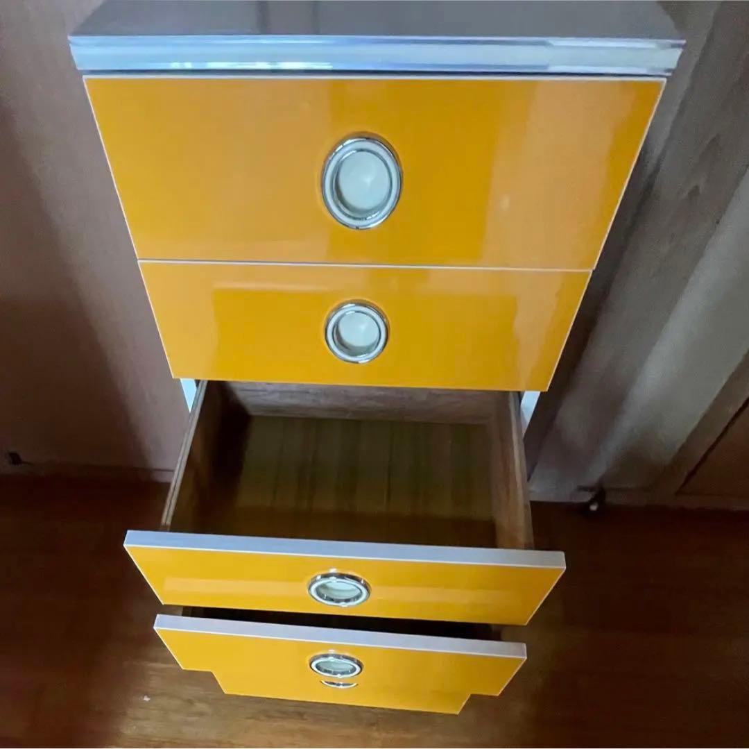 昭和レトロポップ　オレンジ色 5段チェスト タンス　丸型取っ手付き