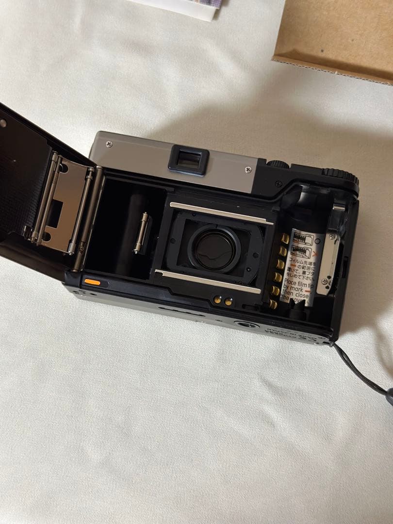 【美品】箱・ケース・当時の値札付 CONTAX T3 フィルムカメラ シルバー