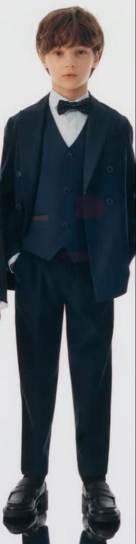 新品タグ付き【ZARA】チェックスーツ　上下+長袖シャツ ネイビー 122㎝