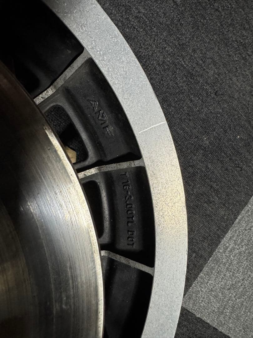 1982年式FLH ショベルヘッド　純正16インチキャストホイール前後セット