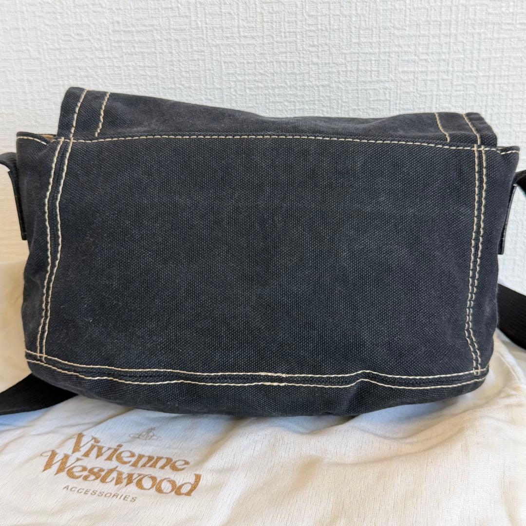 ヴィヴィアンウエストウッド　ショルダーバッグ　ゴールド金具　オーブ　内側総柄　黒