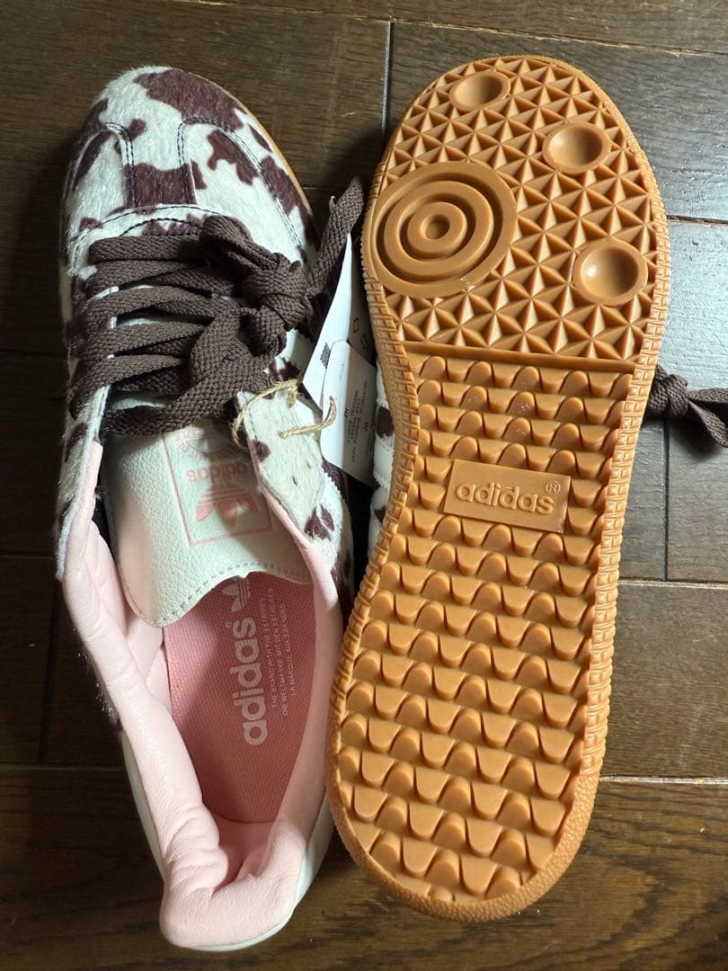 adidas ファー風スニーカー ブラウン/ホワイト26.0 新品未使用