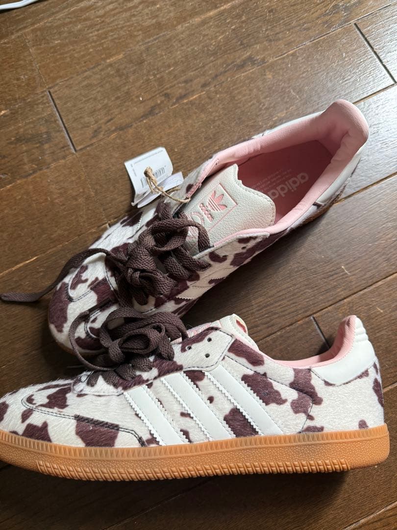 adidas ファー風スニーカー ブラウン/ホワイト26.0 新品未使用