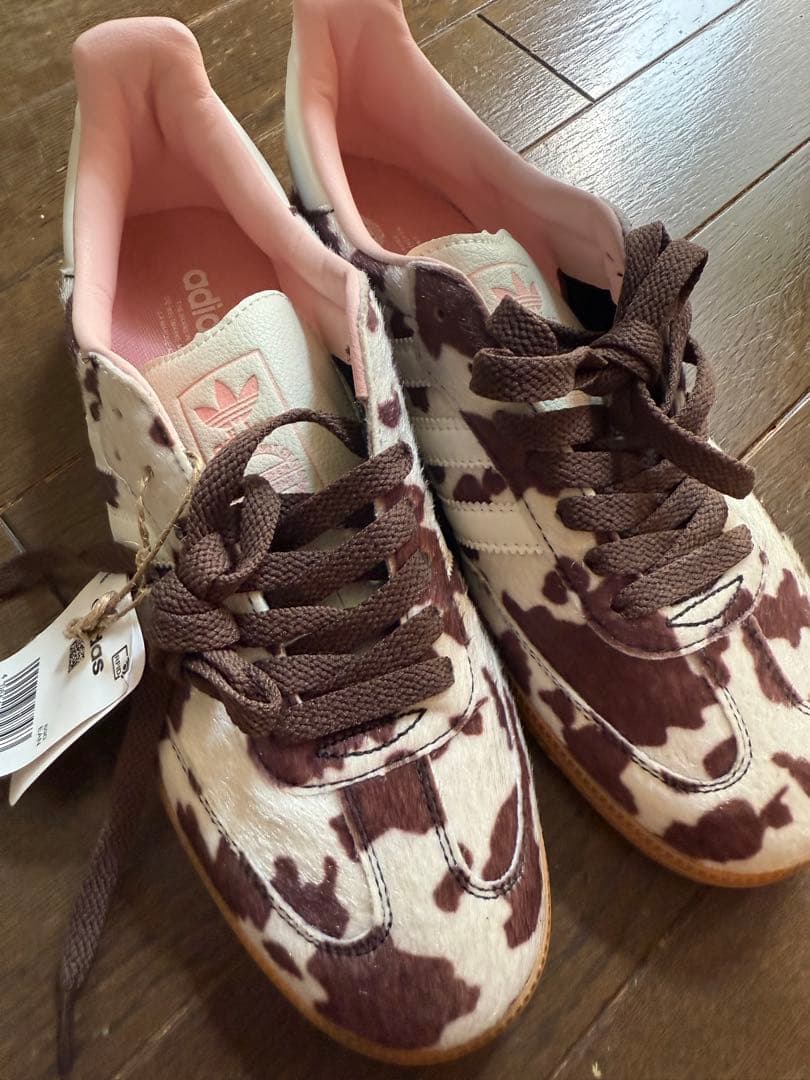 adidas ファー風スニーカー ブラウン/ホワイト26.0 新品未使用