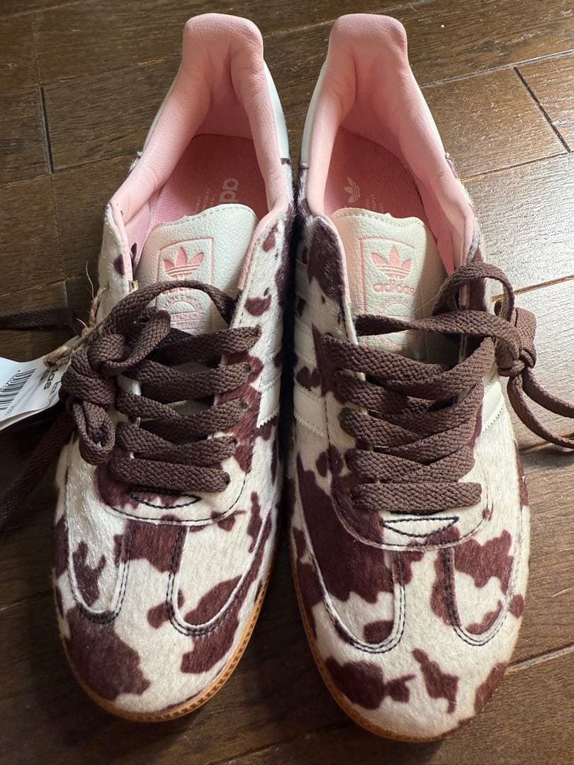 adidas ファー風スニーカー ブラウン/ホワイト26.0 新品未使用