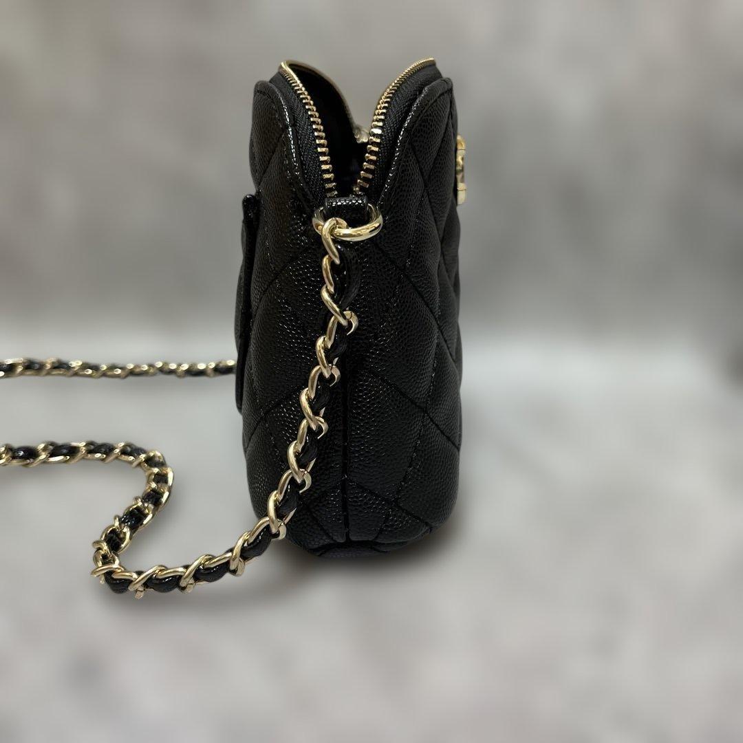 シャネル キャビアスキンショルダーバッグ ゴールドチェーン