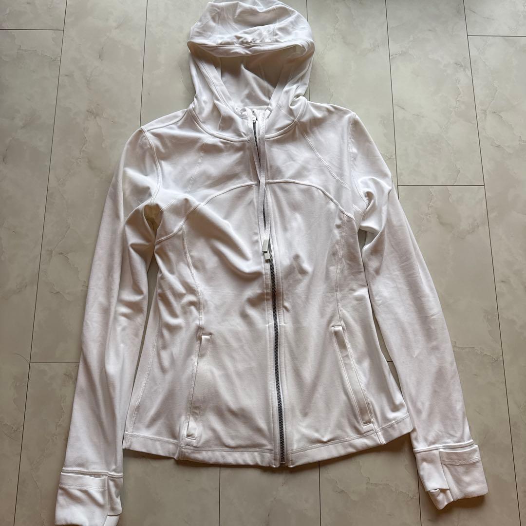 ルルレモン　nulu フード付きDefine Jacket 10