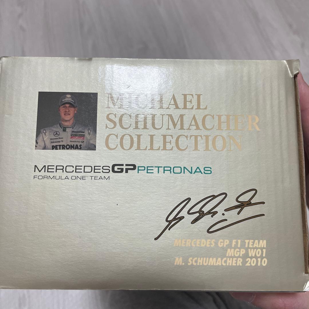 F1 ミニカー　1:18 Mercedes ミハエルシューマッハ