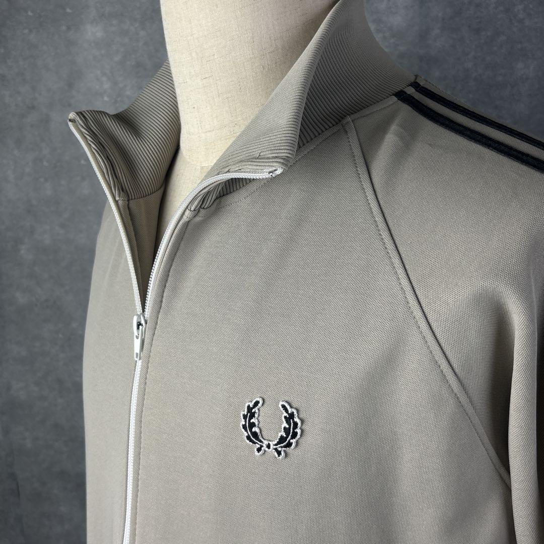 ちくり様 FRED PERRY フレッドペリー トラックジャケット ポルトガル製