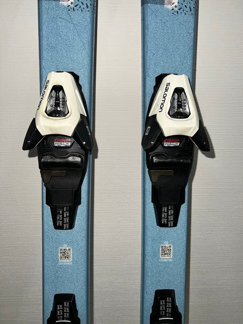 サロモン ジュニアスキー 23-24 モデル　QST Jr 140cm wax済