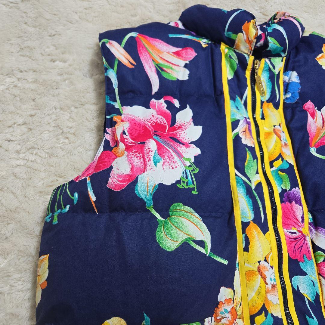 レオナール LEONARD ダウンベスト フラワー柄 ゆったりサイズ ネイビー