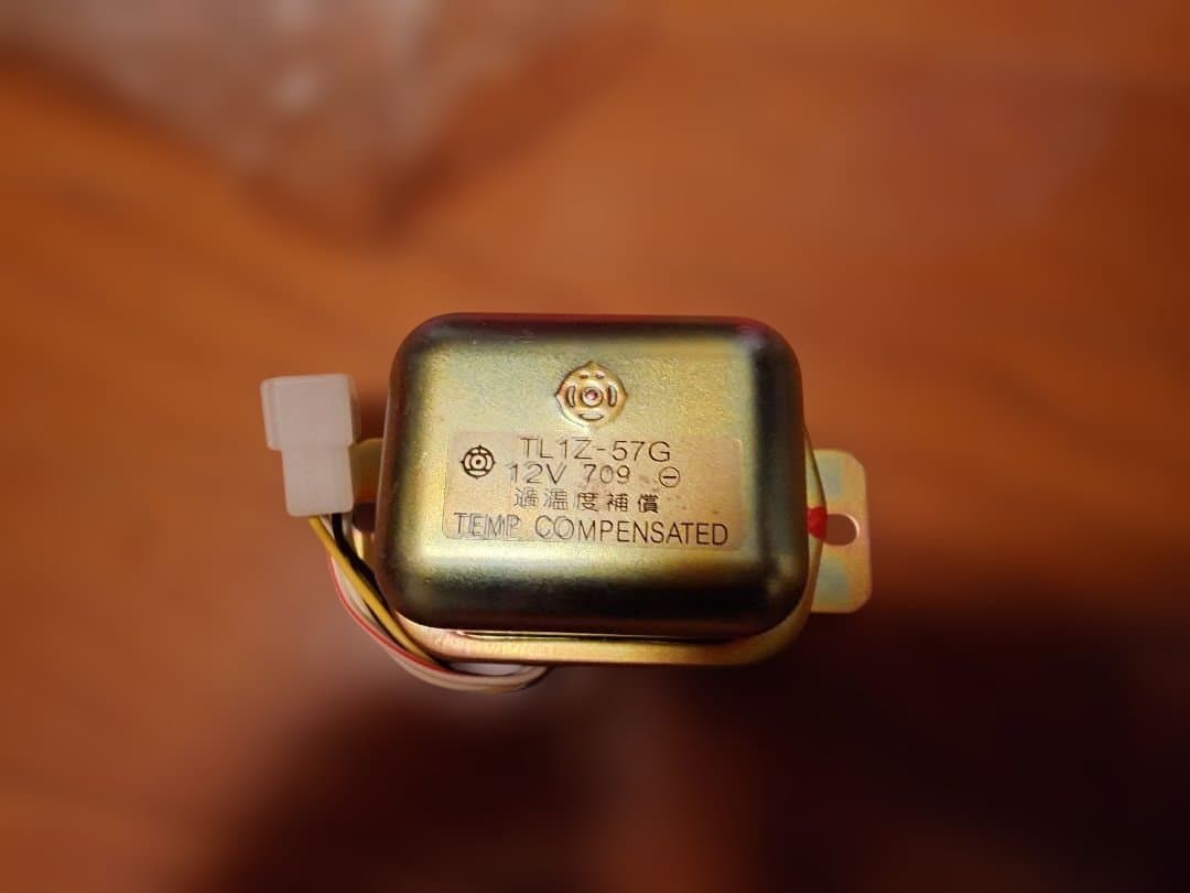サ*ー様 ブルーバード510用ボルテージレギュレターTLZ-57G 12V 電装