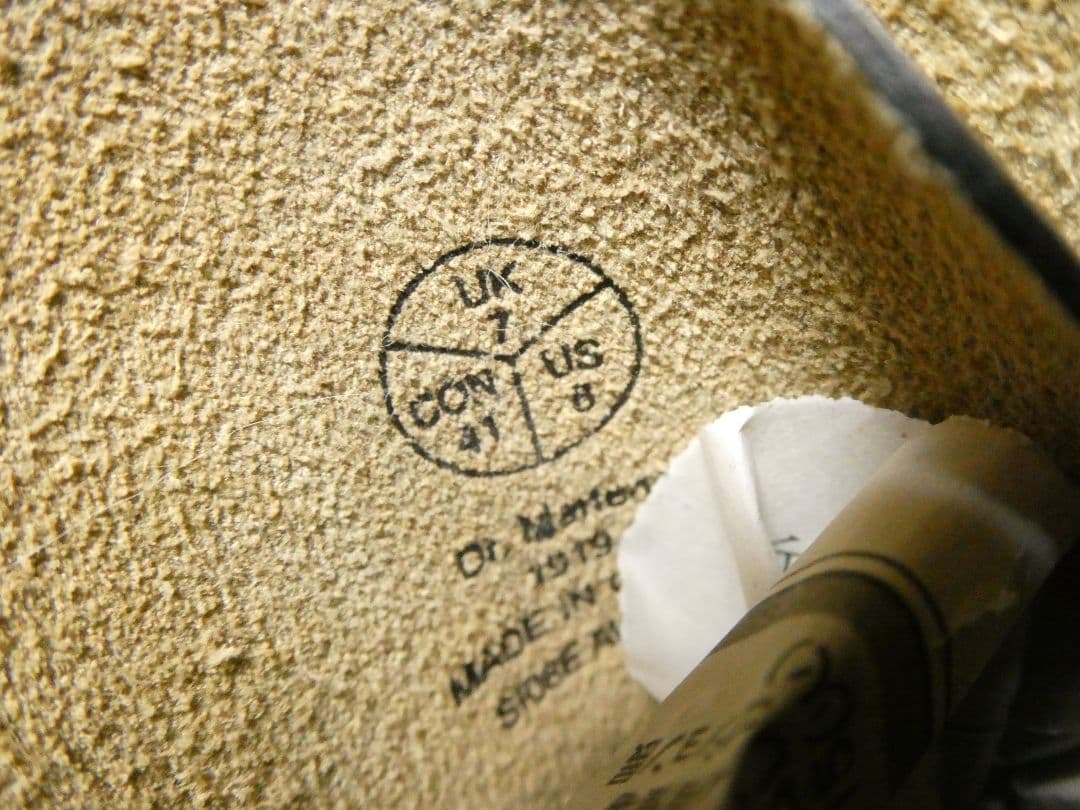 美品！激レアカラー！シルバーグレー！ドクターマーチン10ホールスチールトゥUK7