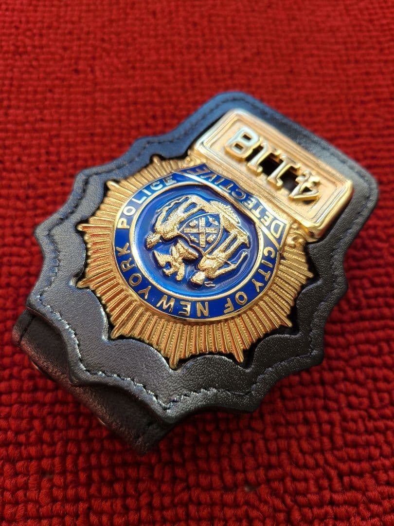 米国ポリスバッジ NYPD【ニューヨーク市警 DETECTIVE】PFホルダー付
