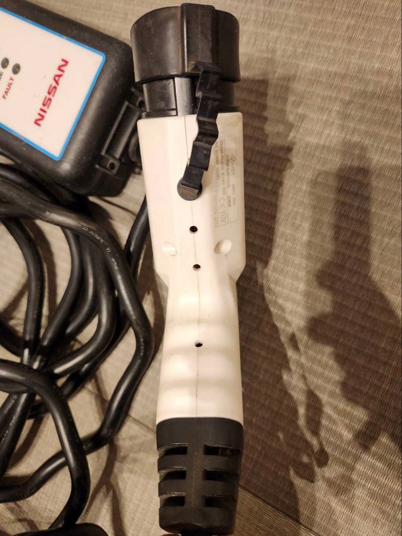 ★収納ケース付★送料無料日産純正 充電ケーブル 200V アリア リーフ サクラ