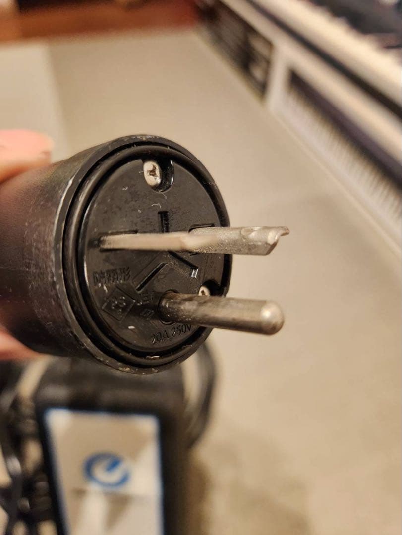 ★収納ケース付★送料無料日産純正 充電ケーブル 200V アリア リーフ サクラ