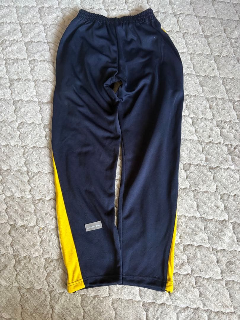 Liberta リベルタ　ジャージ 160cm 黒・黄