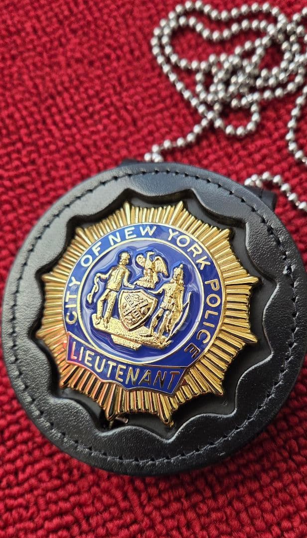 米国ポリスバッジ【NYPD ニューヨーク市警 警部補ランク】PFバッジホルダー付