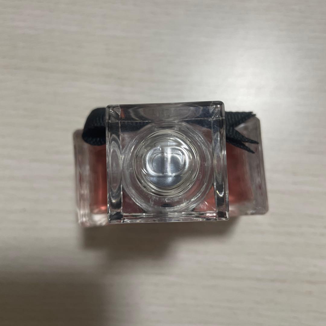 カリカリ梅様専Miss Dior Essence 35ml 25年新作　本体のみ