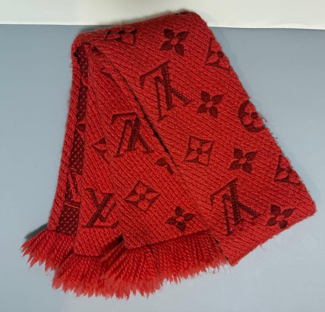 『ルイヴィトン』 赤 マフラー