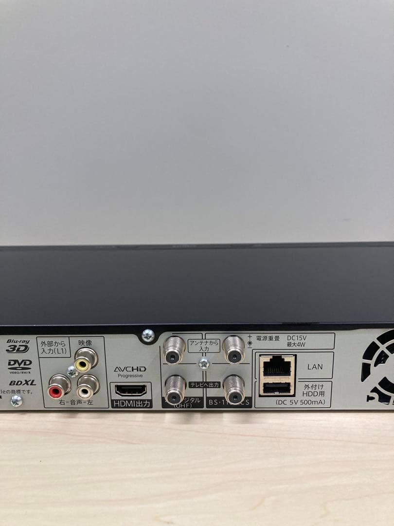 めっちゃ綺麗　リモコン新品　シャープ　AQUOS ブルーレイ　BD-NW520