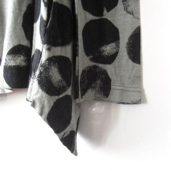 美品　MOYURU／萌★　ゆったりサイズ　長袖カットソー　M-L