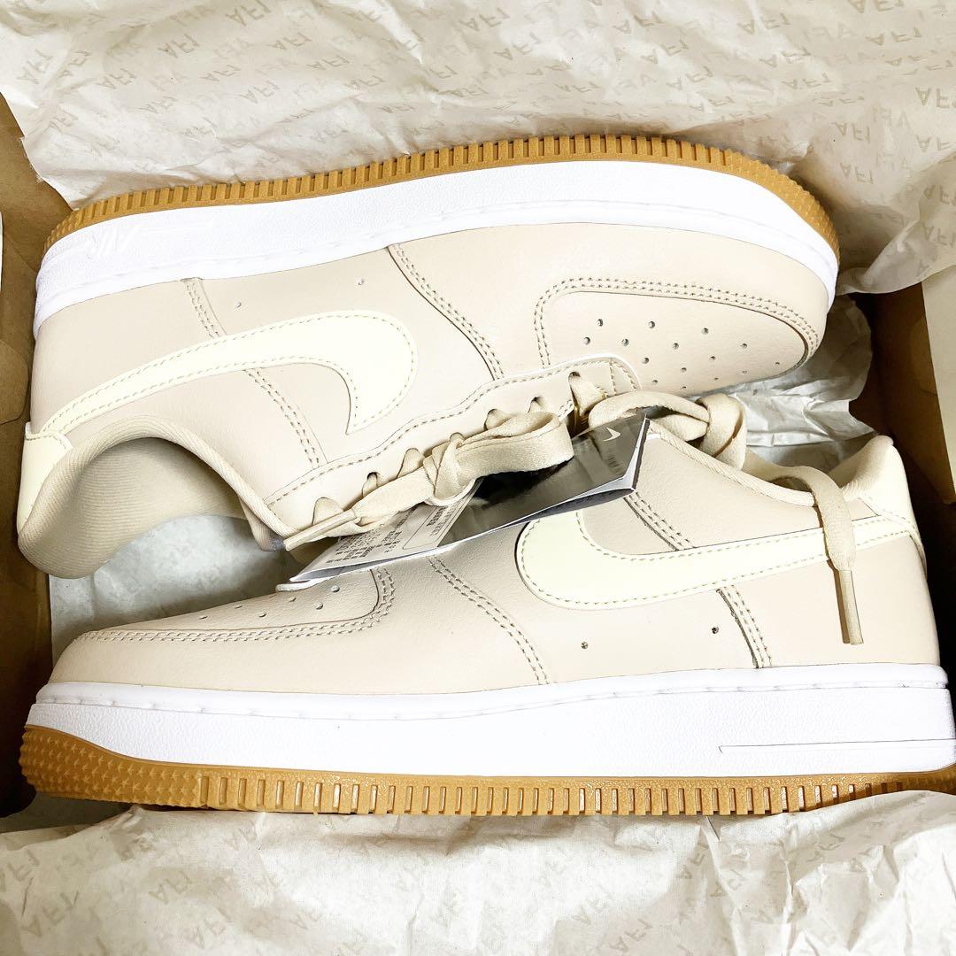 ⭐︎新品　NIKE エアフォース1 07 レディース　ウィメンズ　スニーカー