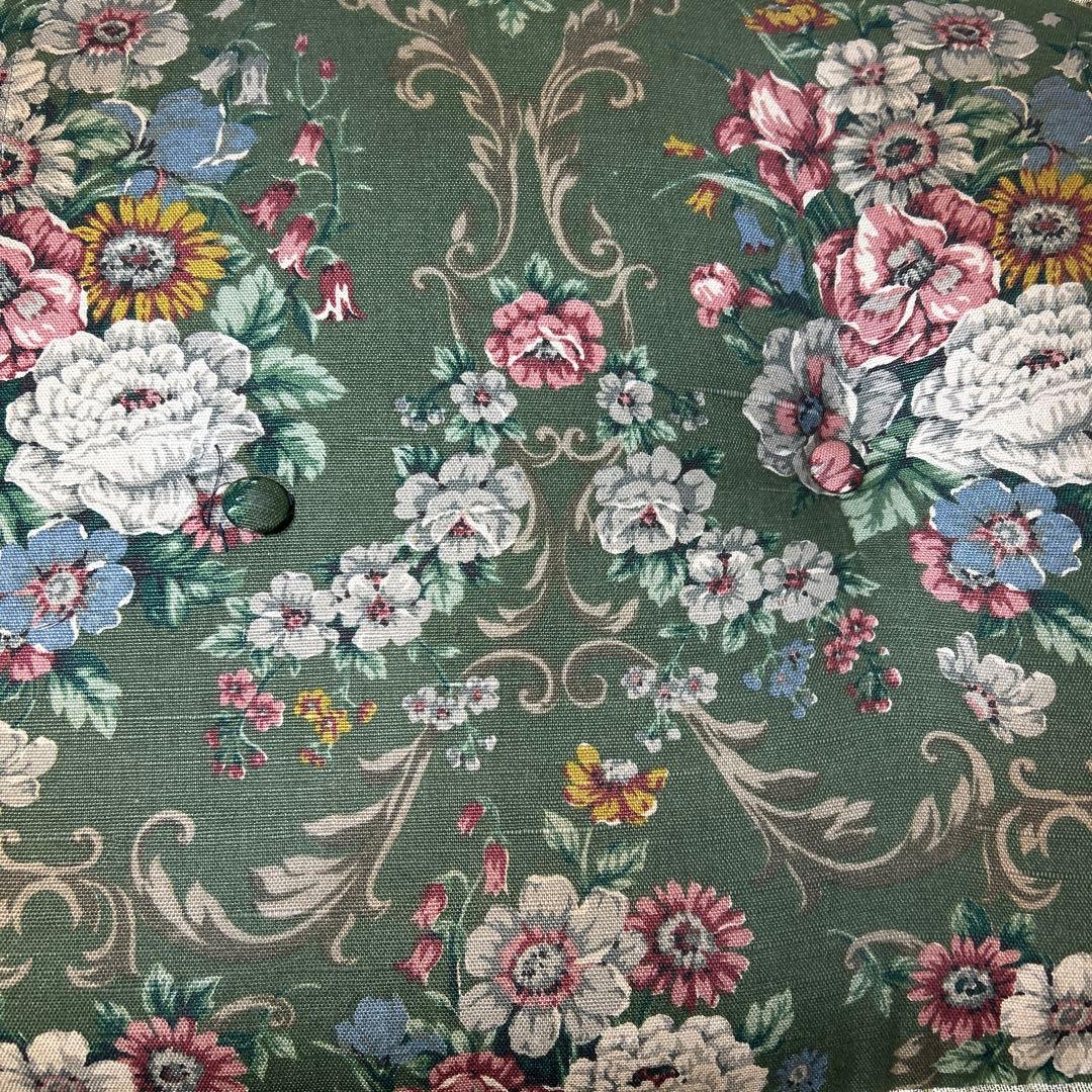 リラママ　飛驒産業　飛驒の家具　穂高　キツツキマーク　オットマン