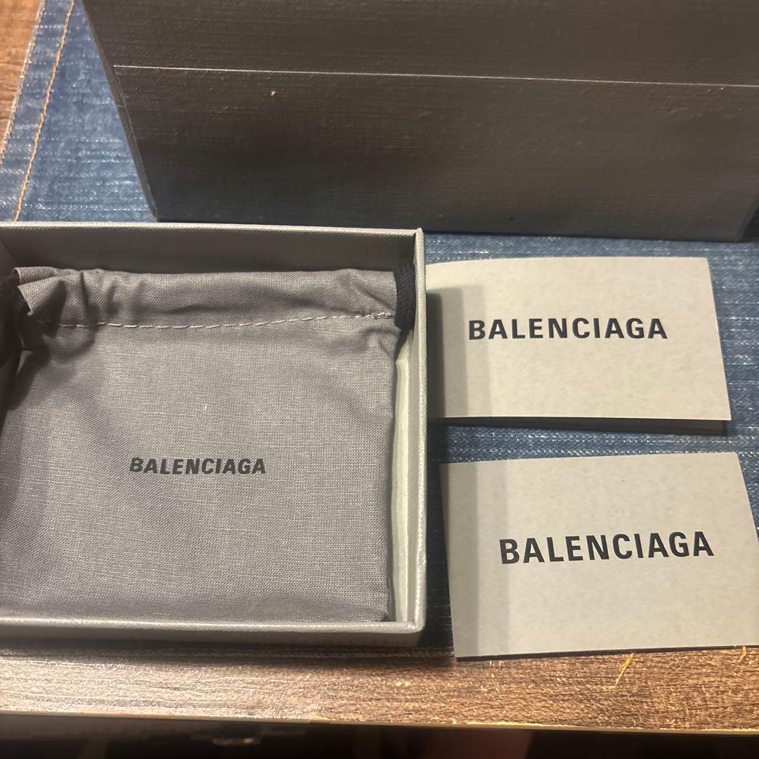 バレンシアガ　財布