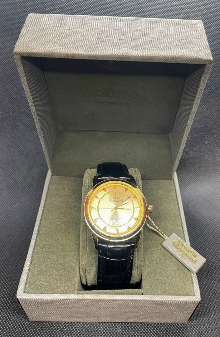 【美品】Vivienne Westwood レザー 腕時計 ケース＆保証書付き