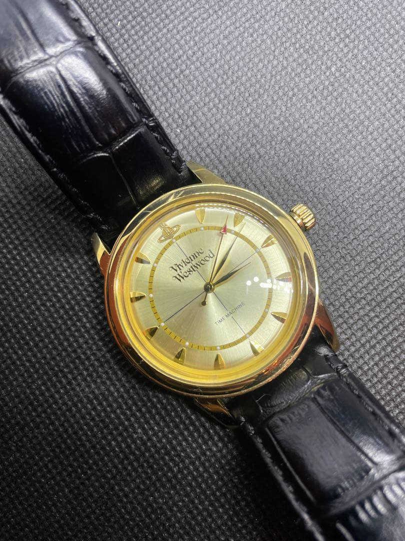 【美品】Vivienne Westwood レザー 腕時計 ケース＆保証書付き