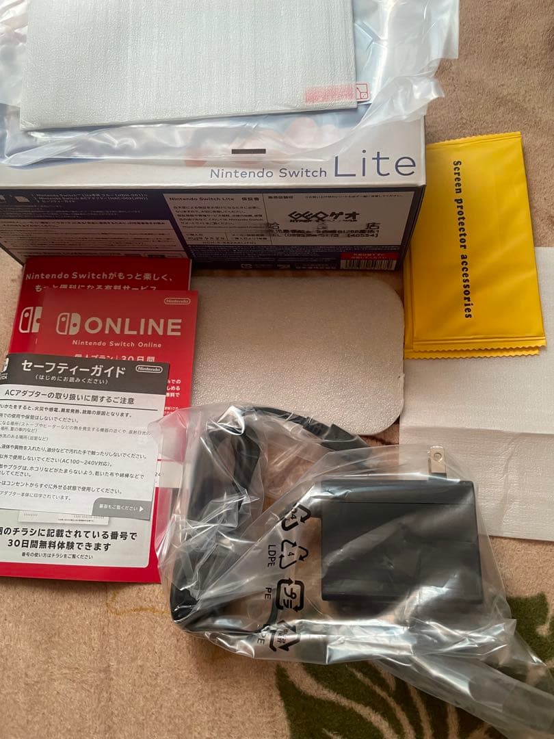 Switch Lite ブルー　スイッチ　ライト　本体　美品　2025年製