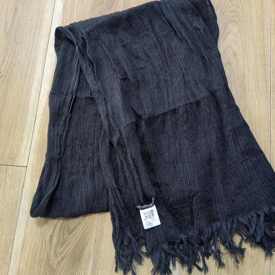 issey miyake men ストール　ブラック