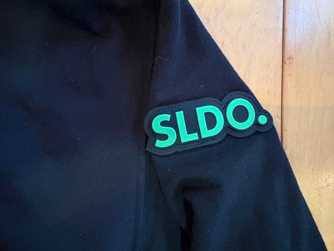 エスルドSLDOサイズM裏起毛フーディーLOGO パーカーブラック